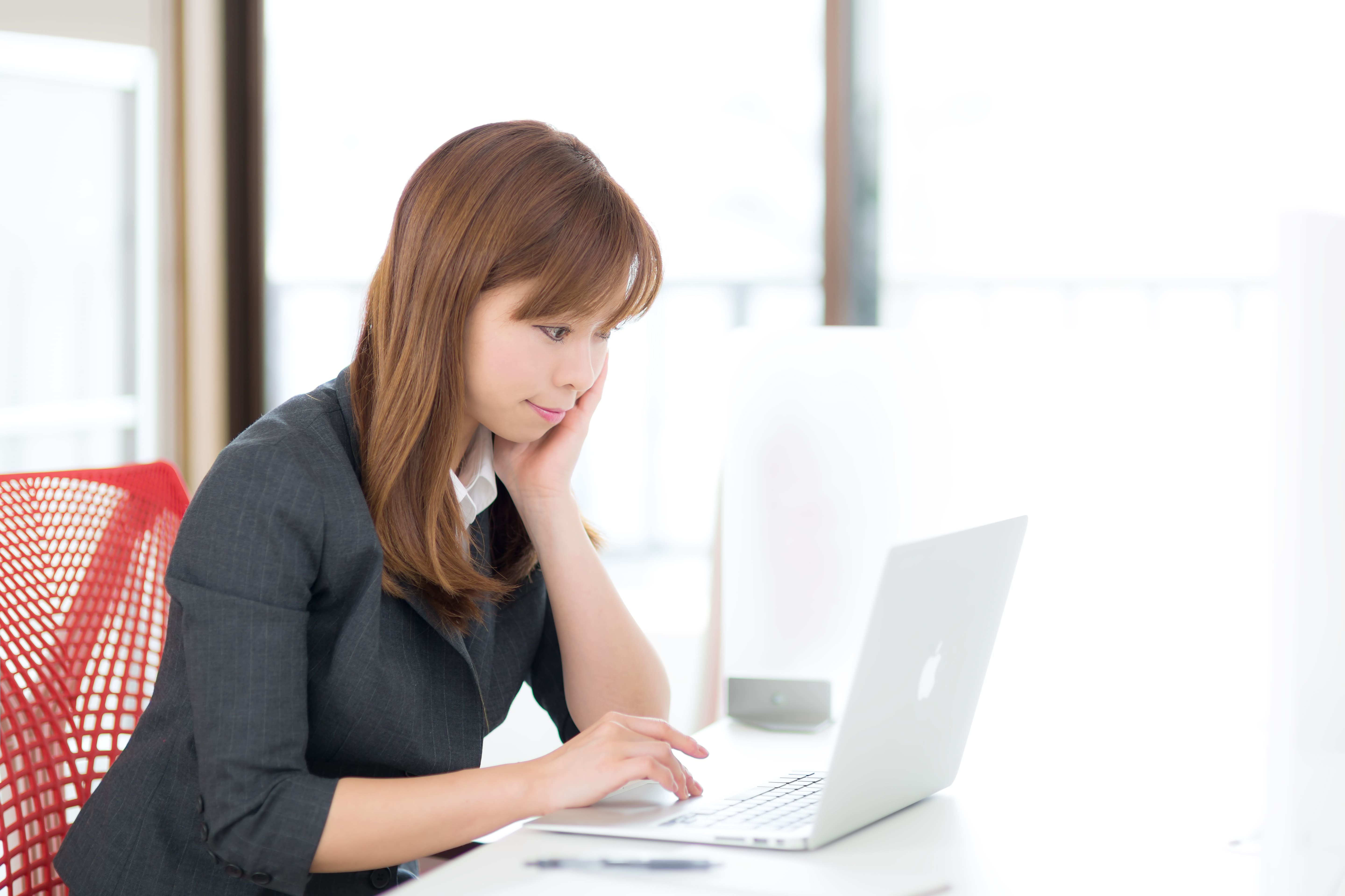 woman-office-clerk